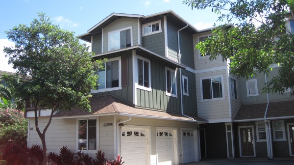 Desireable end unit location with access to garage from within the unit