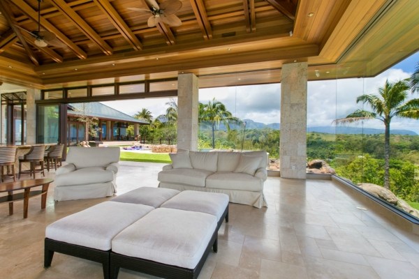 Great Pacific room with glass