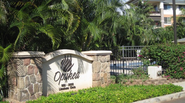 Opukea Entrance