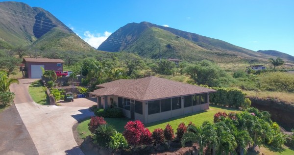 Fully developed 2 of the 8.6 acres: Main House and Barn